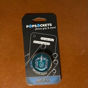 NWT Harry Potter Pop socket- Slytherin